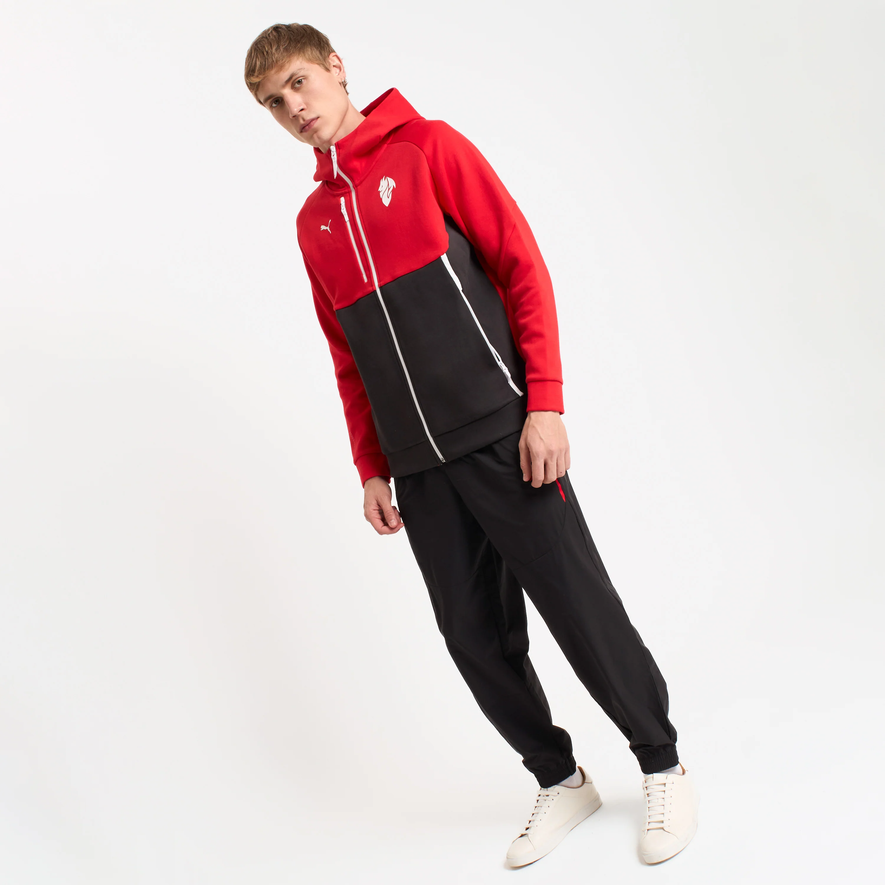 FELPA ROSSA MILAN PUMATECH 2025/26 CON ZIP E CAPPUCCIO - Image 4