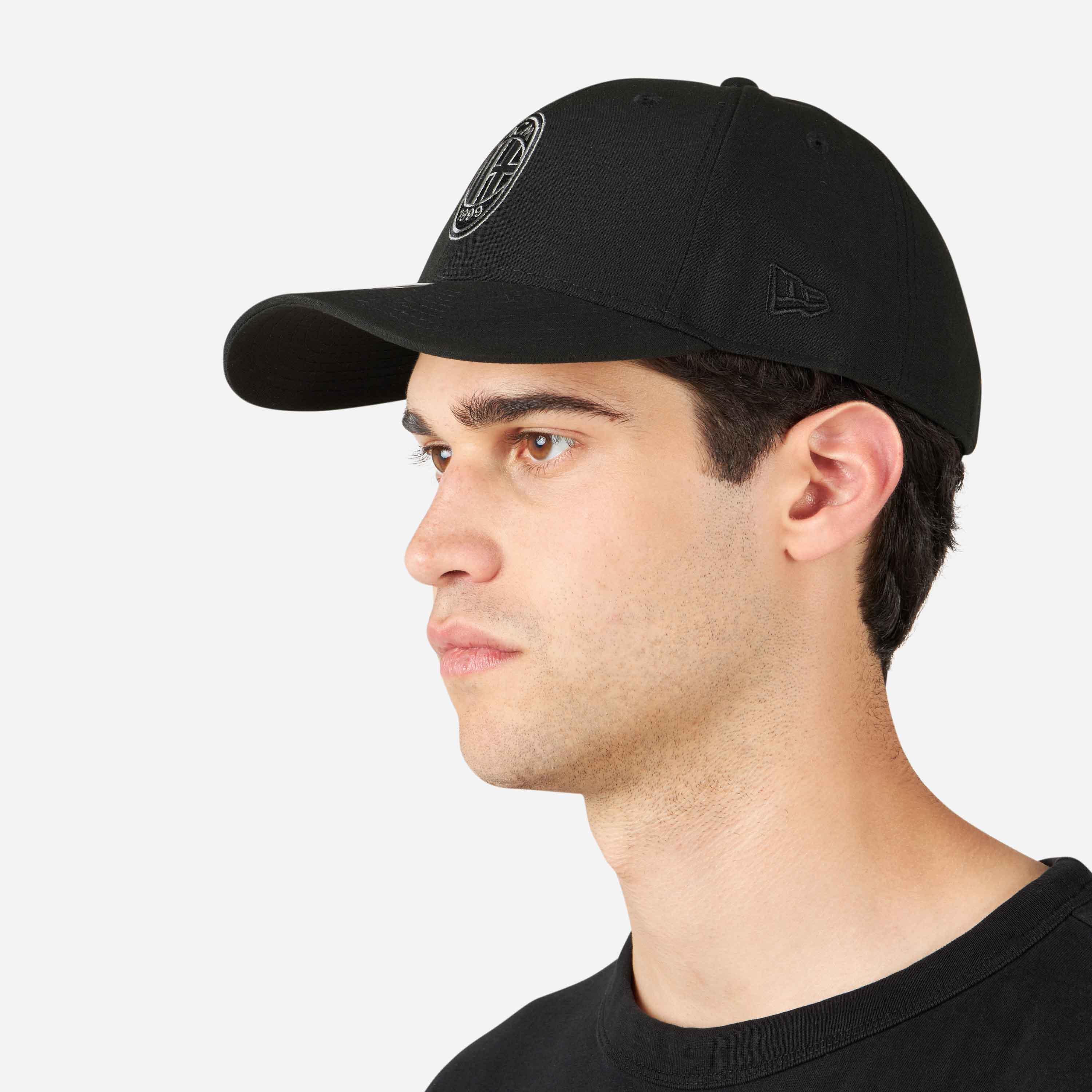 CAPPELLINO 9FORTY® NEW ERA X AC MILAN CON LOGO - Image 4