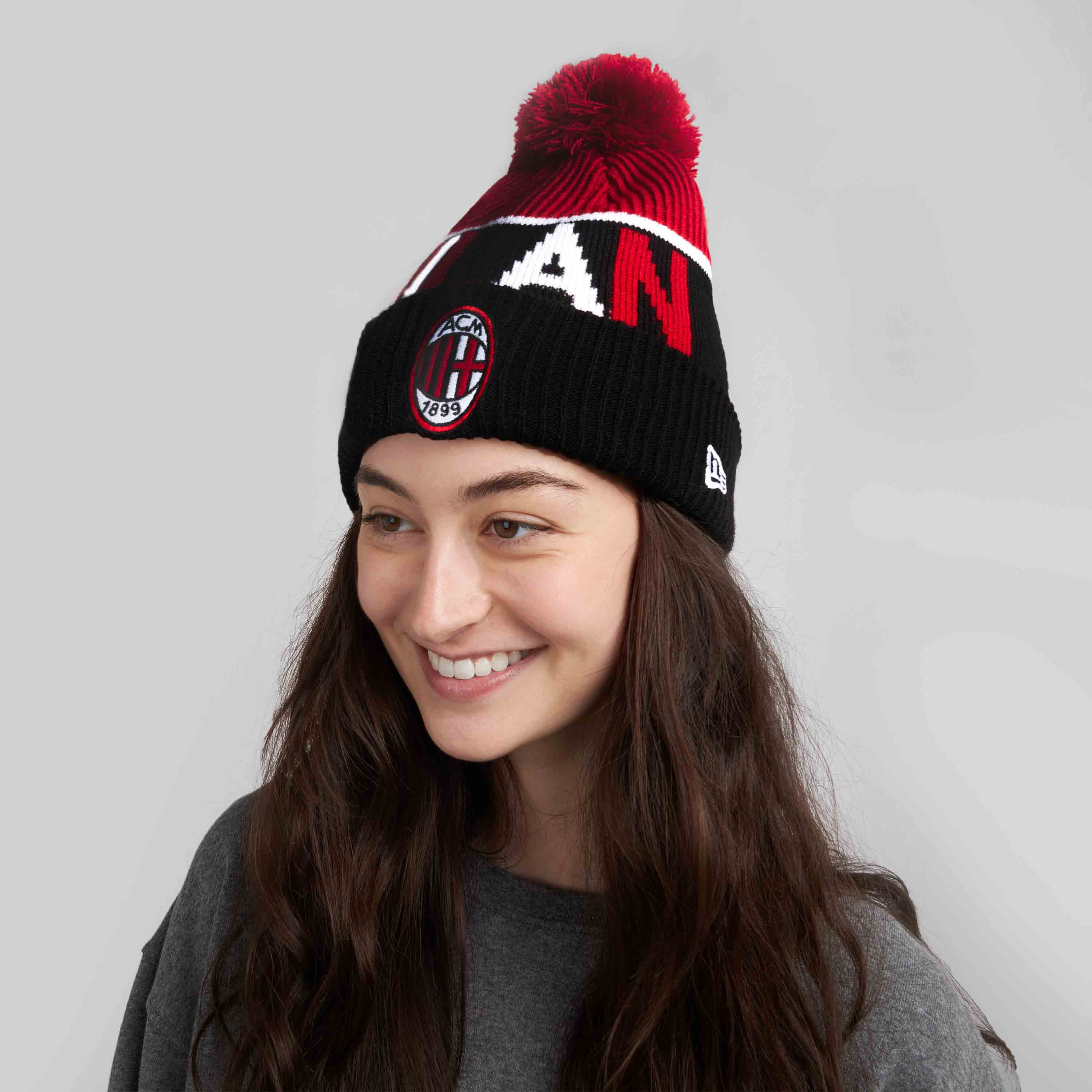 BERRETTO NEW ERA X AC MILAN CON POMPOM - Image 5